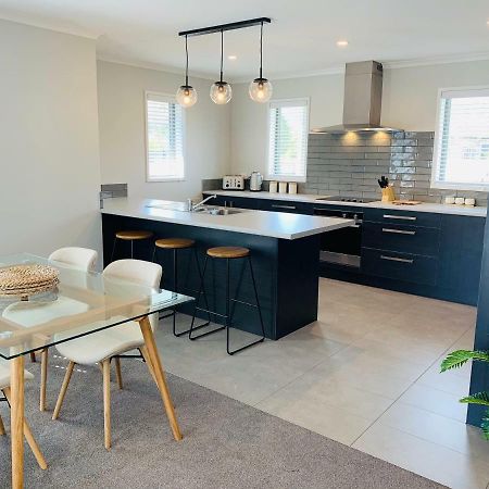 Stunning Modern Retreat Villa Hastings Bagian luar foto